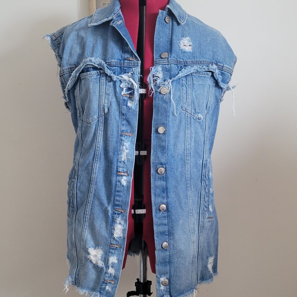 Only Denim vest size small